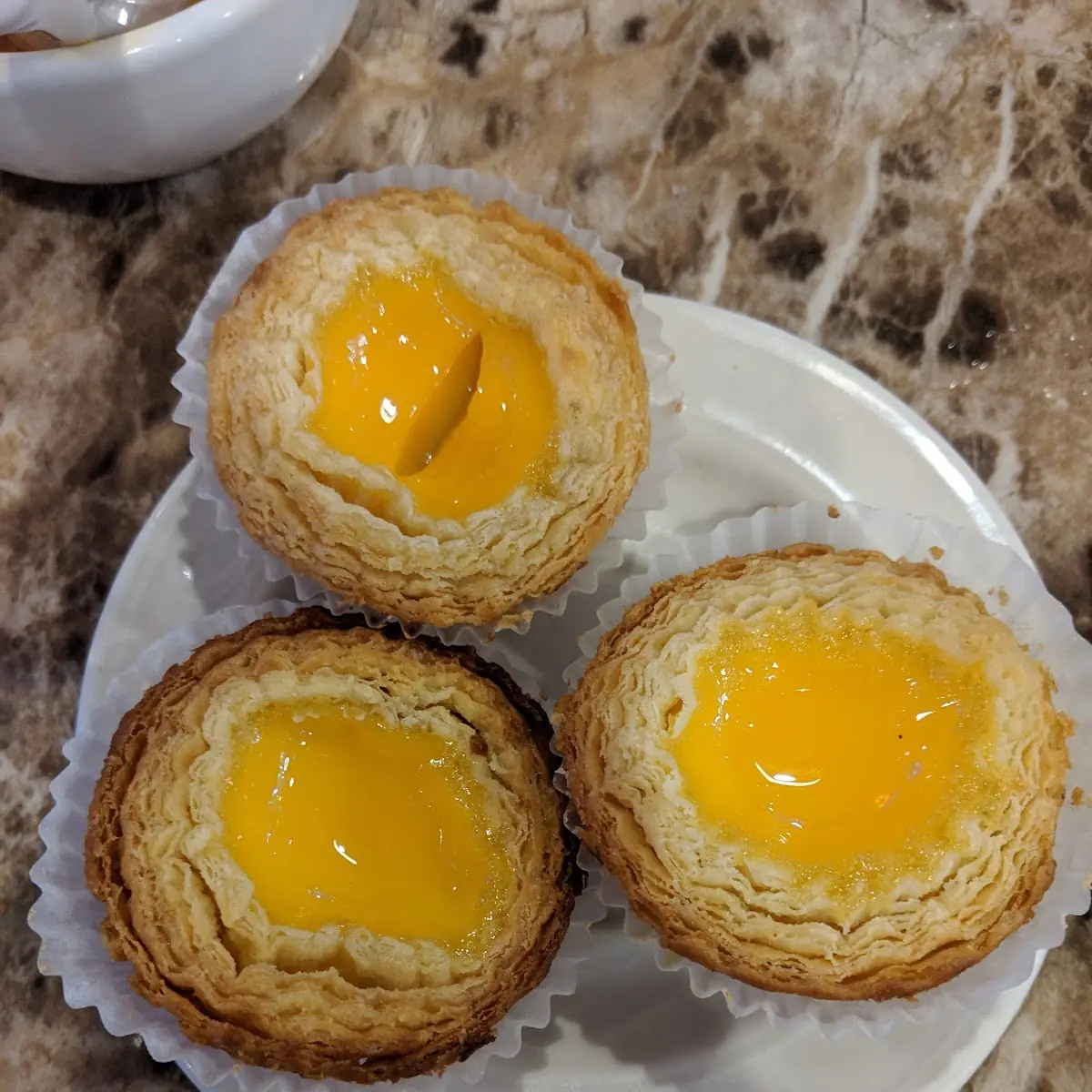 baked egg custard bun 波蘿奶黃包